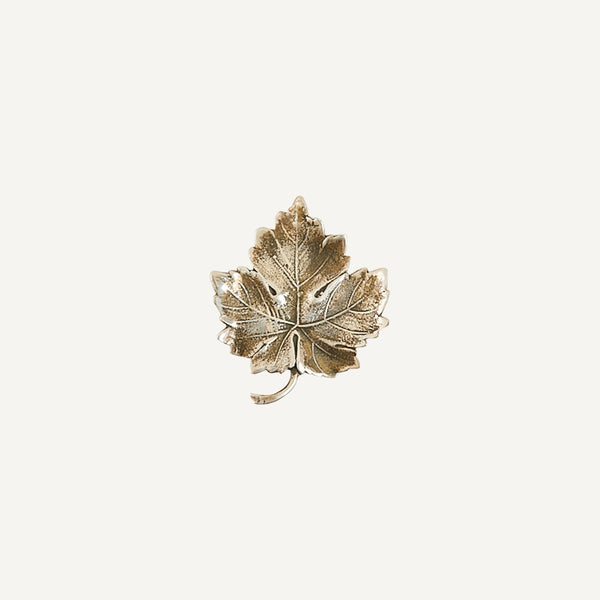 VINTAGE MAPLE LEAF BROOCH